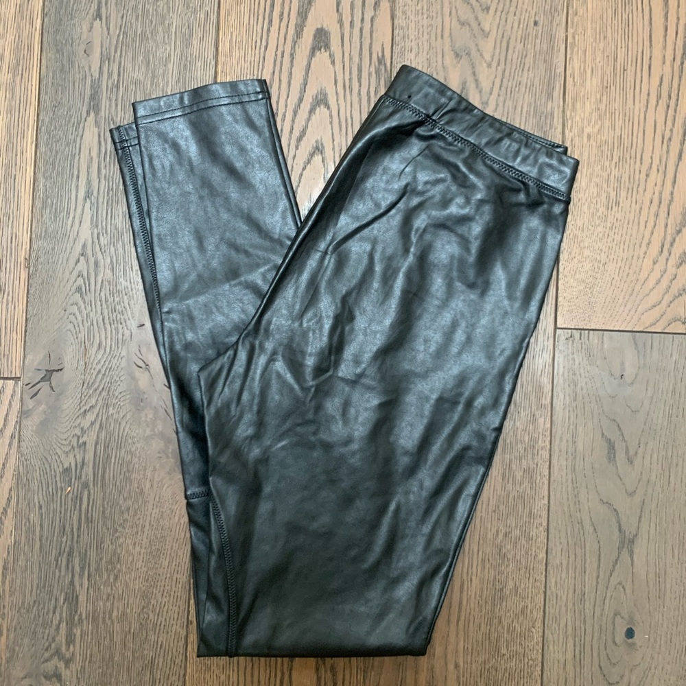 Aritzia Wilfred Free Faux Leather Leggings